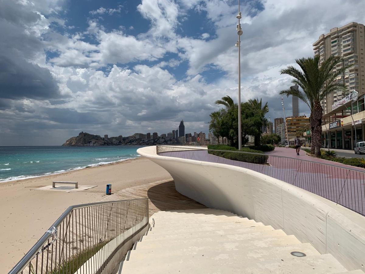 Apartamento De Lujo En Primera Linea De Playa Benidorm Luaran gambar